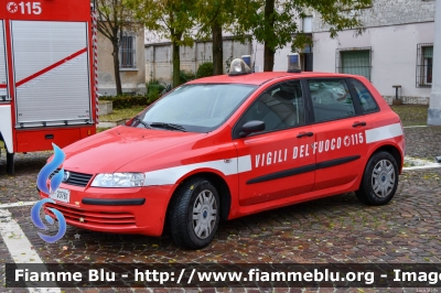  Fiat Stilo II serie
Vigili del Fuoco
Comando Provinciale di Ferrara
Distaccamento Volontario di Copparo
VF 23761 
Parole chiave:  Fiat Stilo_IIserie VF23761 Santa_BArbara_2022