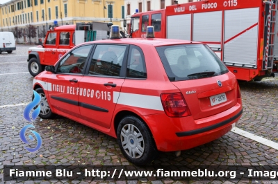  Fiat Stilo II serie
Vigili del Fuoco
Comando Provinciale di Ferrara
Distaccamento Volontario di Copparo
VF 23761 
Parole chiave:  Fiat Stilo_IIserie VF23761 Santa_BArbara_2022