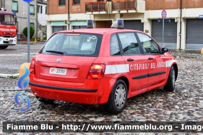  Fiat Stilo II serie
Vigili del Fuoco
Comando Provinciale di Ferrara
Distaccamento Volontario di Copparo
VF 23761 
Parole chiave:  Fiat Stilo_IIserie VF23761 Santa_BArbara_2022