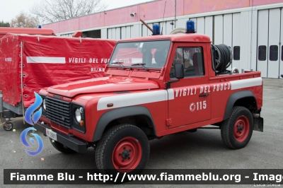 Land Rover Defender 90
Vigili del Fuoco
Comando Provinciale di Ravenna
Allestimento BAI
VF 23871
Santa Barbara 2016 Ravenna
Parole chiave: Land-Rover Defender_90 VF23871 SAnta_Barbara_2016