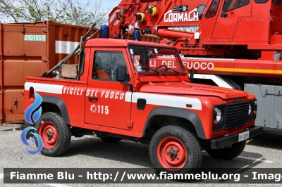 Land Rover Defender 90
Vigili del Fuoco
Comando Provinciale di Ravenna
Allestimento BAI
VF 23871
Parole chiave: Land-Rover Defender_90 VF23871