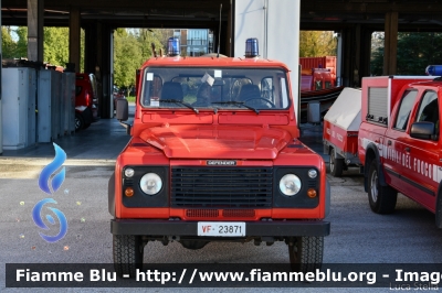 Land Rover Defender 90
Vigili del Fuoco
Comando Provinciale di Ravenna
Allestimento BAI
VF 23871
Parole chiave: Land-Rover Defender_90 VF23871 Santa_Barbara_2019