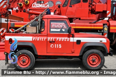 Land Rover Defender 90
Vigili del Fuoco
Comando Provinciale di Ravenna
Allestimento BAI
VF 23871
Parole chiave: Land-Rover Defender_90 VF23871