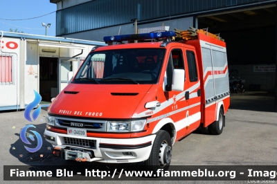 Iveco Daily III serie
Vigili del Fuoco
Comando Provinciale di Brescia
Distaccamento Volontario di Desenzano del Garda (BS)
Polisoccorso allestimento Piemme Antincendi
VF 24039
Parole chiave: Iveco Daily_IIIserie VF24039