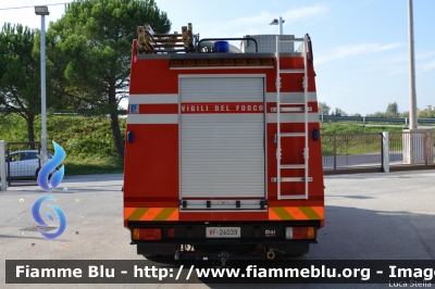 Iveco Daily III serie
Vigili del Fuoco
Comando Provinciale di Brescia
Distaccamento Volontario di Desenzano del Garda (BS)
Polisoccorso allestimento Piemme Antincendi
VF 24039
Parole chiave: Iveco Daily_IIIserie VF24039