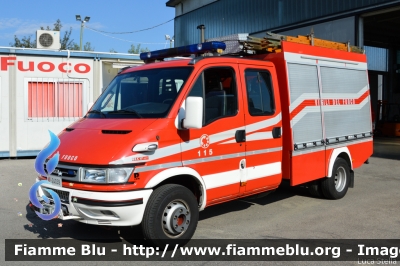 Iveco Daily III serie
Vigili del Fuoco
Comando Provinciale di Brescia
Distaccamento Volontario di Desenzano del Garda (BS)
Polisoccorso allestimento Piemme Antincendi
VF 24039
Parole chiave: Iveco Daily_IIIserie VF24039