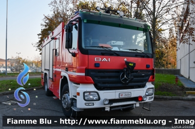 Mercedes-Benz Actros 1832 II serie
Vigili del Fuoco
Comando Provinciale di Bologna
AutoPompaSerbatoio bimodale (strada-rotaia) allestimento Bai
Con nuove marcature ferroviarie
VF 24124
Parole chiave: Mercedes-Benz Actros_1832_IIserie VF24124 Santa_Barbara_2018