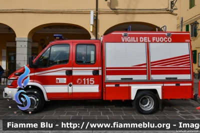 Iveco Daily III serie
Vigili del Fuoco
Comando Provinciale di Bologna
Distaccamento Volontario di San Pietro in Casale
Polisoccorso allestimento Iveco-Magirus
VF 24198
Parole chiave: Iveco Daily_IIIserie VF24198