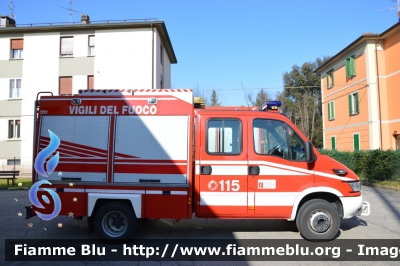 Iveco Daily III serie
Vigili del Fuoco
Comando Provinciale di Bologna
Distaccamento Volontario di San Pietro in Casale 
Polisoccorso allestimento Iveco-Magirus
VF 24198
Parole chiave: Iveco Daily_IIIserie VF24198