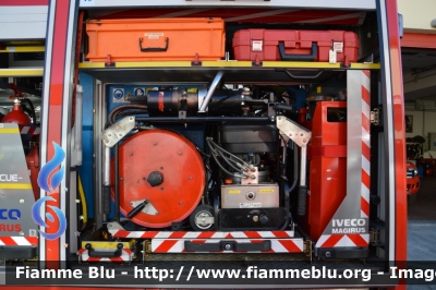 Iveco Daily III serie
Vigili del Fuoco
Comando Provinciale di Bologna
Distaccamento Volontario di San Pietro in Casale 
Polisoccorso allestimento Iveco-Magirus
VF 24198
Parole chiave: Iveco Daily_IIIserie VF24198