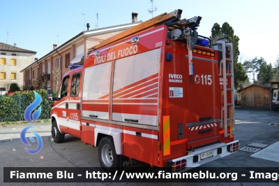 Iveco Daily III serie
Vigili del Fuoco
Comando Provinciale di Bologna
Distaccamento Volontario di San Pietro in Casale 
Polisoccorso allestimento Iveco-Magirus
VF 24198
Parole chiave: Iveco Daily_IIIserie VF24198