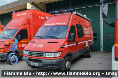 Iveco Daily III Serie
Vigili del Fuoco
Comando Provinciale di Ferrara
Allestimento Iveco Magirus
VF 24206
Parole chiave: Iveco Daily_IIISerie VF24206 Befana_2018