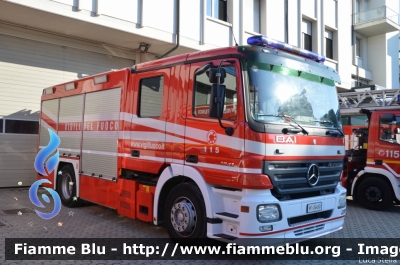 Mercedes-Benz Actros 1841 II serie
Mercedes-Benz Actros 1841 II serieVigili del Fuoco
Comando Provinciale di Forlì-Cesena
AutoPompaSerbatoio allestimento Bai
VF 24453
Parole chiave: Mercedes-Benz Actros_1841_IIserie VF24453 Santa_Barbara_2017