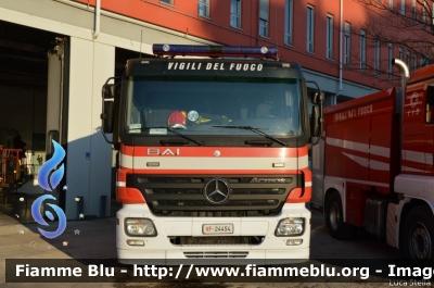 Mercedes-Benz Actros 1841 II serie
Vigili del Fuoco
Comando Provinciale di Ravenna
AutoPompaSerbatoio allestimento BAI
VF 24454
Parole chiave: Mercedes-Benz Actros_1841_IIserie VF24454 Santa_Barbara_2017