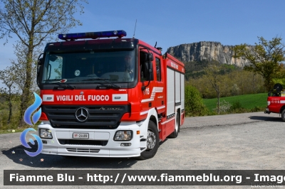 Mercedes-Benz Actros 1841 II Serie
Vigili del Fuoco
Comando Provinciale di Reggio Emilia
Distaccamento Permanente di Castelnovo nè Monti
Allestimento BAI
VF 24489
Parole chiave: Mercedes-Benz Actros_1841_IISerie VF24489