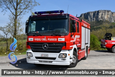 Mercedes-Benz Actros 1841 II Serie
Vigili del Fuoco
Comando Provinciale di Reggio Emilia
Distaccamento Permanente di Castelnovo nè Monti
Allestimento BAI
VF 24489
Parole chiave: Mercedes-Benz Actros_1841_IISerie VF24489