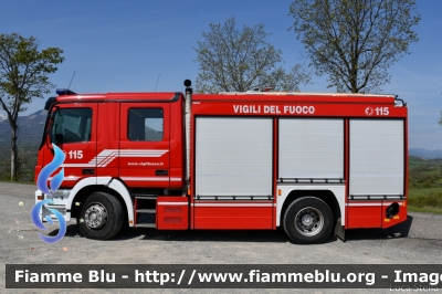 Mercedes-Benz Actros 1841 II Serie
Vigili del Fuoco
Comando Provinciale di Reggio Emilia
Distaccamento Permanente di Castelnovo nè Monti
Allestimento BAI
VF 24489
Parole chiave: Mercedes-Benz Actros_1841_IISerie VF24489