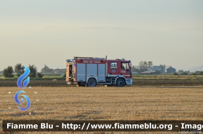 Iveco EuroCargo SuperCity 120E24 II serie
Vigili del Fuoco
Comndo Provinciale di Ferrara
Distaccamento Volontario di Copparo
AutoPompaSerbatoio allestimento Iveco-Magirus
VF 24530
Parole chiave: Iveco EuroCargo_SuperCity_120E24_IIserie VF24530