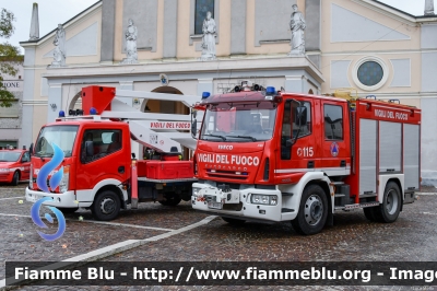 Iveco EuroCargo SuperCity 120E24 II serie
Vigili del Fuoco
Comndo Provinciale di Ferrara
Distaccamento Volontario di Copparo
AutoPompaSerbatoio allestimento Iveco-Magirus
VF 24530
Parole chiave: Iveco EuroCargo_SuperCity_120E24_IIserie VF24530 Santa_Barbara_2022