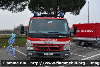 Mitsubishi Canter II serie
Vigili del Fuoco
Comando Provinciale di Ferrara
Distaccamento Permanente di Comacchio
AutoPompaSerbatoio allestimento Bai I fornitura
VF 24581
Parole chiave: Mitsubishi Canter II serie VF24581 Santa_Barbara_2023