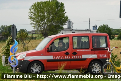 Fiat Doblò II serie
Vigili del Fuoco
Comando provinciale di Rovigo
VF 24960
Parole chiave: Fiat Doblò_IIserie VF24960