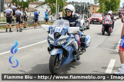 Yamaha FJR 1300 II serie
Polizia di Stato
Polizia Stradale
Allestimento Elevox
POLIZIA G3149
in scorta al Giro d'Italia 2021
Moto "24"
Parole chiave: Yamaha FJR_1300_IIserie POLIZIAG3149 Giro_D_Italia_2021