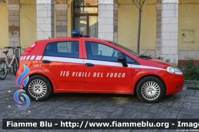 Fiat Grande Punto
Vigili del Fuoco
Comando Provinciale di Ferrara
Distaccamento Permanente di Codigoro
VF 25010
Parole chiave: Fiat Grande_Punto VF25010