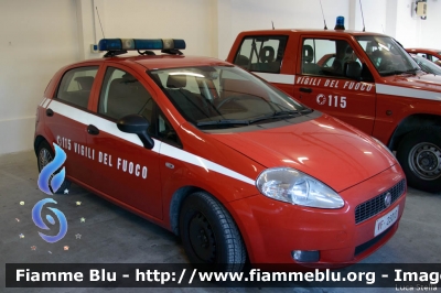 Fiat Grande Punto
Vigili del Fuoco
Comando Provinciale di Ferrara
VF 25010
Parole chiave: Fiat Grande_Punto VF25010