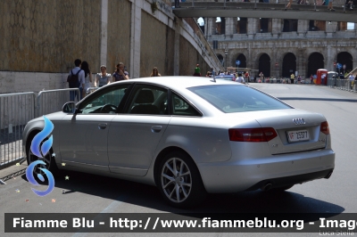 Audi A6 IV serie
Vigili del Fuoco
Comando Provinciale di Roma
VF 25377
Parole chiave: Audi A6_IIIserie VF25377 Festa_della_Repubblica_2015