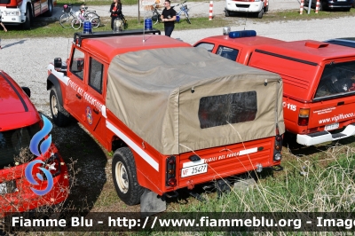 Land Rover Defender 130
Vigili del Fuoco
Comando Provinciale di Modena
Distaccamento Volontario di Mirandola (MO)
Fornitura Regione Emilia Romagna
VF 25477

Parole chiave: Land-Rover Defender_130 VF25477