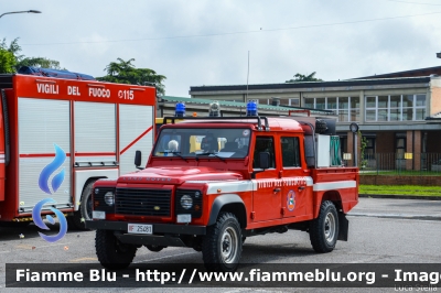 Land Rover Defender 130
Vigili del Fuoco
Comndo Provinciale di Ferrara
Distaccamento Volontario di Copparo
VF 25481
Parole chiave: Land-Rover Defender_130 VF25481