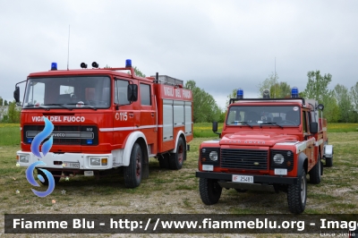 Land Rover Defender 130
Vigili del Fuoco
Comndo Provinciale di Ferrara
Distaccamento Volontario di Copparo
VF 25481
Parole chiave: Land-Rover Defender_130 VF25481 Simultatem_2016