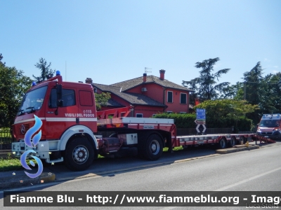 Mercedes-Benz 1838
Vigili del Fuoco
Comando Provinciale di Ferrara
VF 25518
Parole chiave: Mercedes-Benz 1838 VF25518