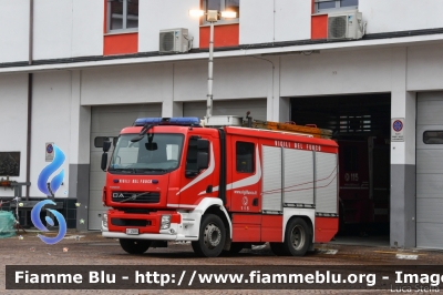 Volvo FL 280 III serie
Vigili del Fuoco
Comando Provinciale di
Reggio Emilia
AutoPompaSerbatoio allestimento BAI
VF 25965
Parole chiave: Volvo FL_280_IIIserie vf25965