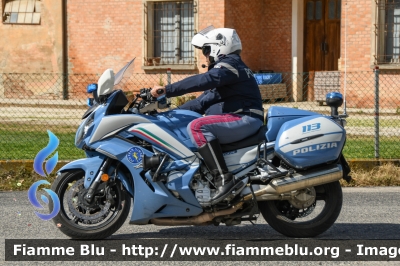 Yamaha FJR 1300 II serie
Polizia di Stato
Polizia Stradale
Allestimento Elevox
in scorta al Giro d'Italia 2024
Moto 25
POLIZIA G3098
Parole chiave: Yamaha FJR_1300_IIserie Giro_D_Italia_2024 POLIZIAG3098