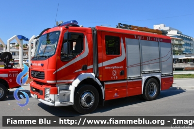 Volvo FL 290 III serie
Vigili del Fuoco
Comando Provinciale di Rimini
Allestimento Bai
VF 26307
Parole chiave: Volvo FL_290_IIIserie VF26307 Bell_Italia_2021