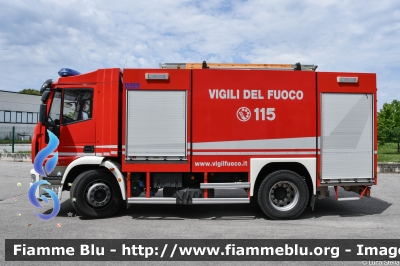 Iveco EuroCargo 180E30 III serie
Vigili del Fuoco
Comando Provinciale di Forlì Cesena
Distaccamento Volontario di Savignano sul Rubicone
AutoBottePompa allestimento Iveco-Magirus
VF 26472
Parole chiave: Iveco EuroCargo_180E30_IIIserie VF26472