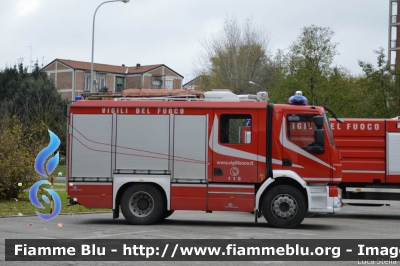 Volvo FL 290 III serie
Vigili del Fuoco
Comando Provinciale di Ravenna
AutoPompaSerbatoio allestimento BAI
VF 26501
Santa Barbara 2014 Ravenna
Parole chiave: Volvo FL_290_IIIserie VF26501 Santa_Barbara_2014