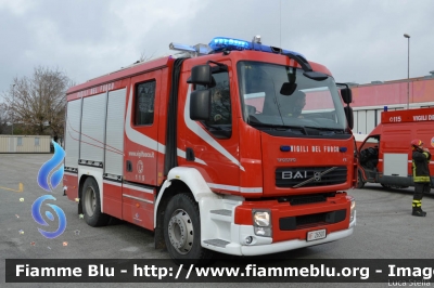 Volvo FL 290 III serie
Vigili del Fuoco
Comando Provinciale di Ravenna
AutoPompaSerbatoio allestimento BAI
VF 26501
Santa Barbara 2014 Ravenna
Parole chiave: Volvo FL_290_IIIserie VF26501 Santa_Barbara_2014