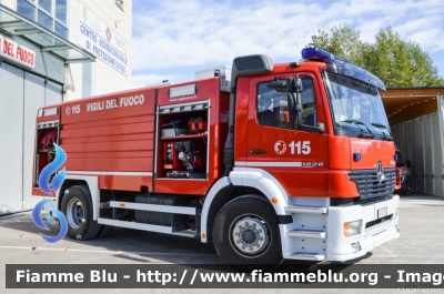 Mercedes-Benz Atego 1828 I serie
Vigili del Fuoco
Comando Provinciale di Ferrara
Distaccamento Volontario di Bondeno (FE)
AutoBottePompa allestimento Bai 
Ricondizionata Carrozzeria Fortini
VF 26574
Parole chiave: Mercedes-Benz Atego_1828_Iserie VF26574