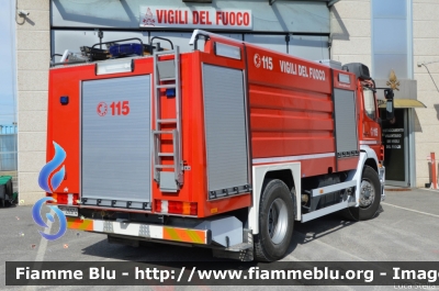 Mercedes-Benz Atego 1828 I serie
Vigili del Fuoco
Comando Provinciale di Ferrara
Distaccamento Volontario di Bondeno (FE)
AutoBottePompa allestimento Bai 
Ricondizionata Carrozzeria Fortini
VF 26574
Parole chiave: Mercedes-Benz Atego_1828_Iserie VF26574