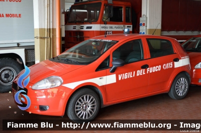 Fiat Grande Punto
Vigili del Fuoco
Comando Provinciale di Modena
Veicoli acquistati con fondi post sisma 2012
VF 26913
Parole chiave: Fiat Grande_Punto VF26913