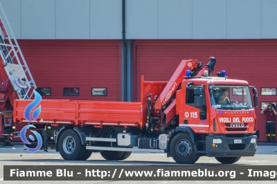 Iveco EuroCargo 180E30 III serie
Vigili del Fuoco
Comando Provinciale di Padova
Autocarro con gru PM allestimento Iveco-Magirus
VF26923
Parole chiave: Iveco EuroCargo_180E30_IIIserie VF26923