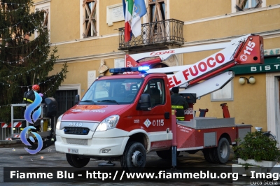 Iveco Daily 70C17 V serie
Vigili del Fuoco
Comando Provinciale di Ferrara
Distaccamento Volontario di Bondeno
Piattaforma aerea da 24 m allestimento Iveco-Magirus - Socage
VF 26947
Parole chiave: Iveco Daily_70C17_Vserie VF26947