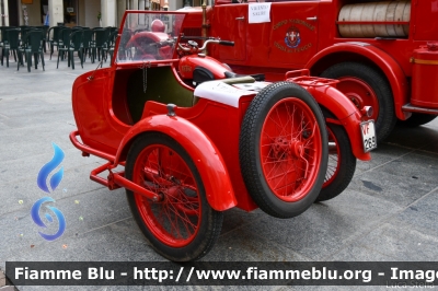 Gilera VLE 500 con Sidecar
Vigili del Fuoco
Museo Storico dei Vigili del Fuoco di Mantova
VF 269
Parole chiave: Gilera VLE_500 VF269