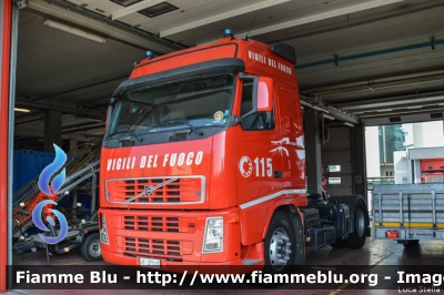 Volvo FH II serie
Vigili del Fuoco
Comando Provinciale di Padova
Allestimento Maritan
VF 27113
Parole chiave: Volvo FH_IIserie VF27113