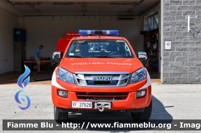 Isuzu D-Max II serie
Vigili del Fuoco
Comando Provinciale di Belluno
Distaccamento Volontario di Basso Feltrino (BL)
Allestimento Baggio & De Sordi
VF 27628

Parole chiave: Isuzu D-Max_IIserie VF 27628