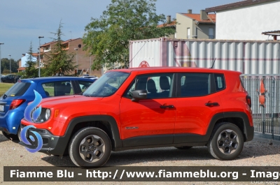 Jeep Renegade
Vigili del Fuoco
Comando Provinciale di Ferrara
VF 27742
Parole chiave: Jeep Renegade VF27742