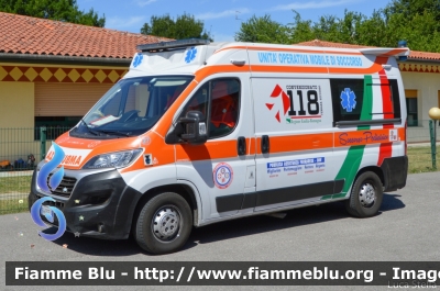 Fiat Ducato X290
Associazione Pubblica Assistenza Ferrarese
Postazione 118 Migliarino
Convenzionato con il
118 Ferrara Soccorso
Allestimento Orion
27
Parole chiave: Fiat Ducato_X290 Ambulanza 