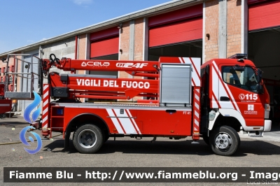 Mitsubishi Fuso Canter 4x4 III serie
Vigili del Fuoco
Comando Provinciale di Bologna
Distaccamento Volontario di Fontanelice
Piattaforma Cela 24 metri
VF 28021
Parole chiave: Mitsubishi-Fuso Canter_4x4_IIIserie VF28021